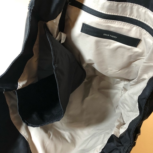 Lululemon Bring It Om Tote - Picture 4 of 7